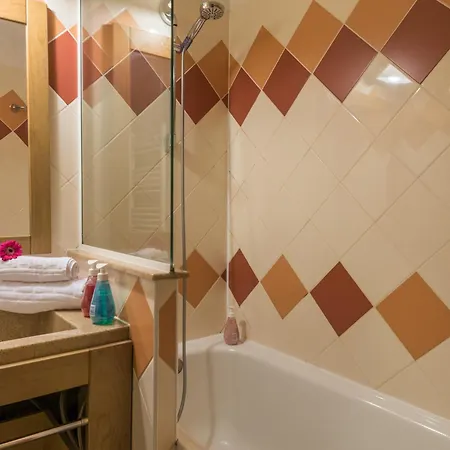 Avec Acces Aux Domaines Skiables Et Parking - Fr-1-517-13 Apartman *