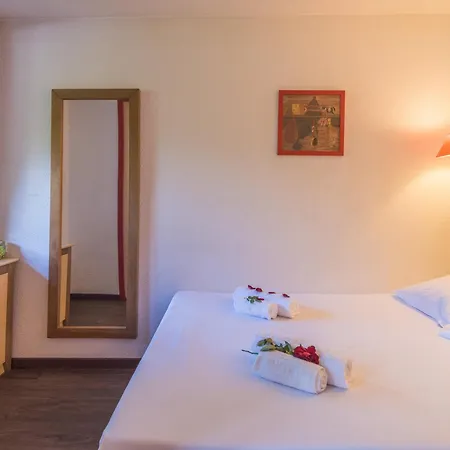 Apartment Avec Acces Aux Domaines Skiables Et Parking - Fr-1-517-13 Chamonix