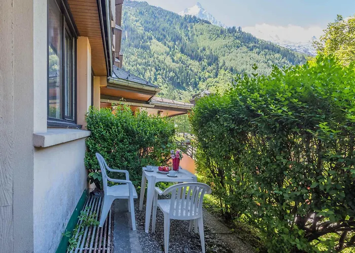 Apartment Avec Acces Aux Domaines Skiables Et Parking - Fr-1-517-13